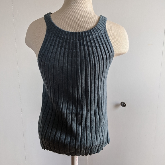 Dusty blue sweater tank top - Picture 2 of 3